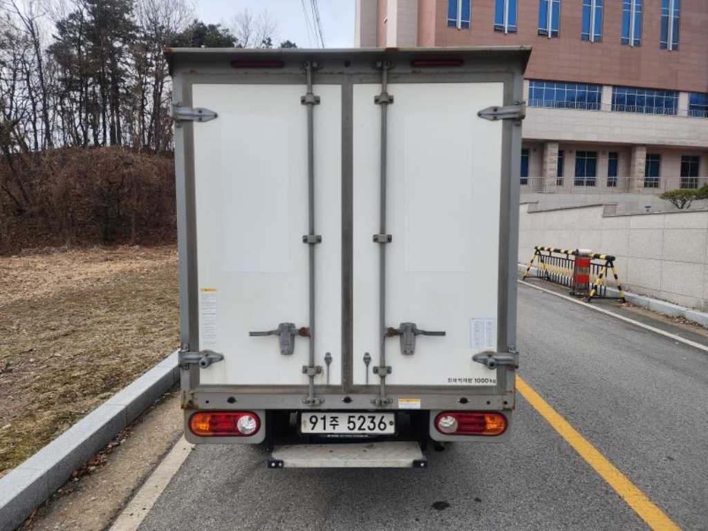 포터2 1톤 냉동탑