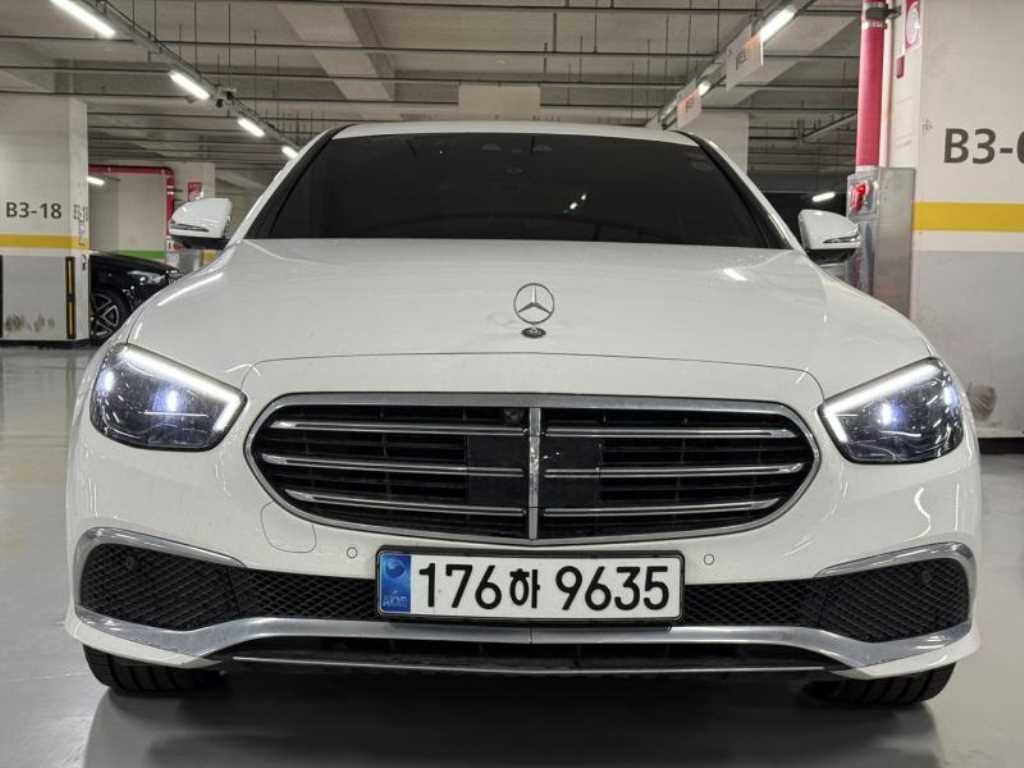 벤츠 E 클래스 E220d 4MATIC AMG라인 사진