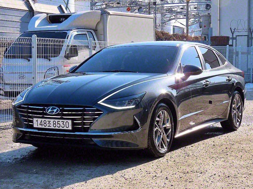 [현대] 쏘나타 (DN8) 2.0 프리미엄 연식:2021,미션:오토,주행거리:69,000km,연료:휘발유,색상:회색