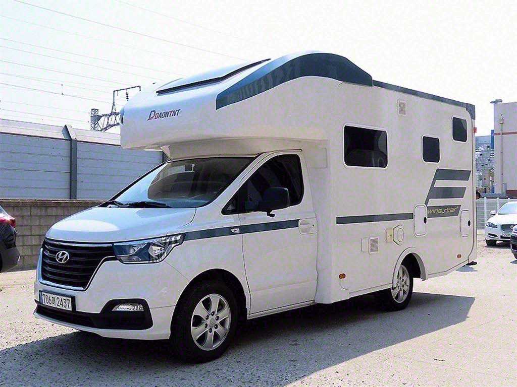 Hyundai Starex 2WD Camping Car 3