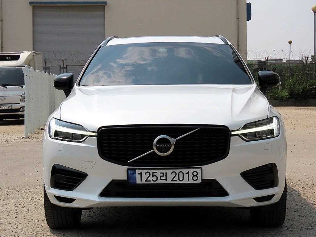XC60(2세대) T8 AWD R-디자인 2021년식