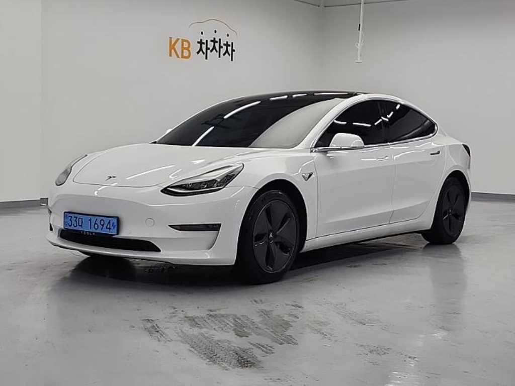 Tesla Model 3 Long Range