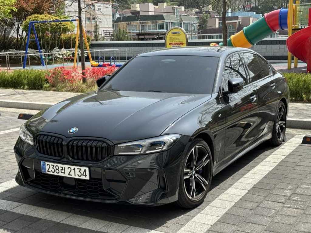 BMW 3시리즈 320i M 스포츠 사진 2/14