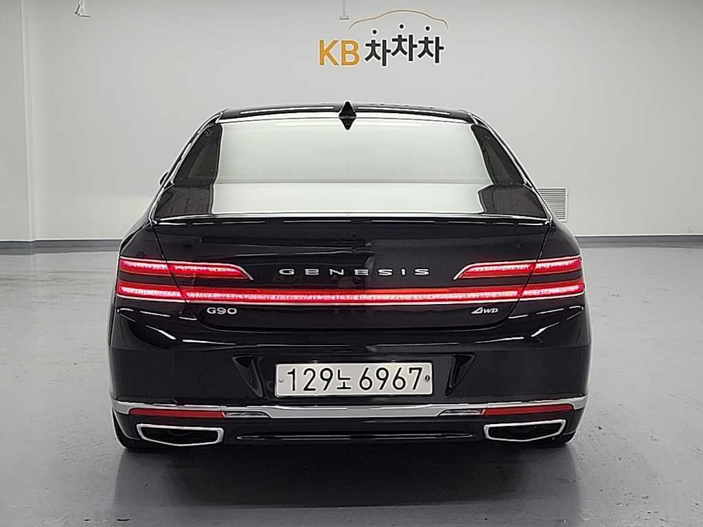 Genesis G90 3.8 GDI AWD Prestige 4