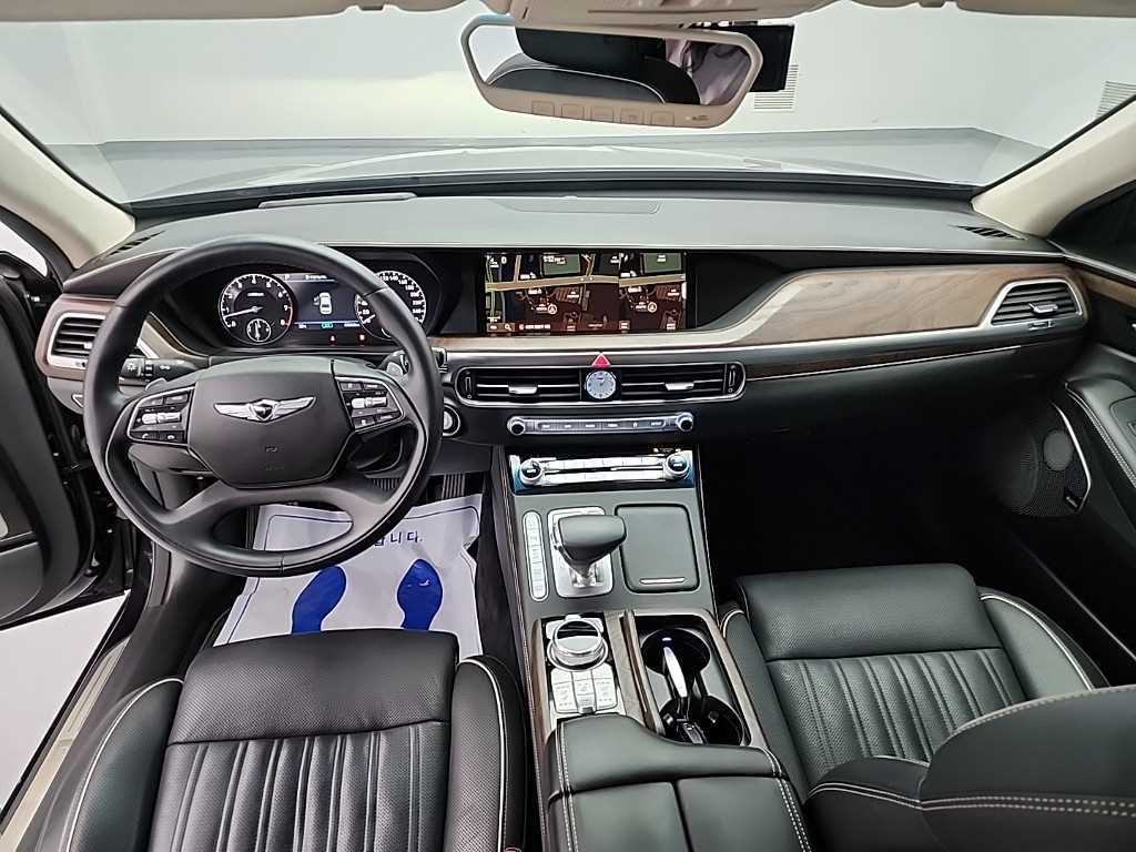 Genesis G90 3.8 GDI AWD Prestige 8