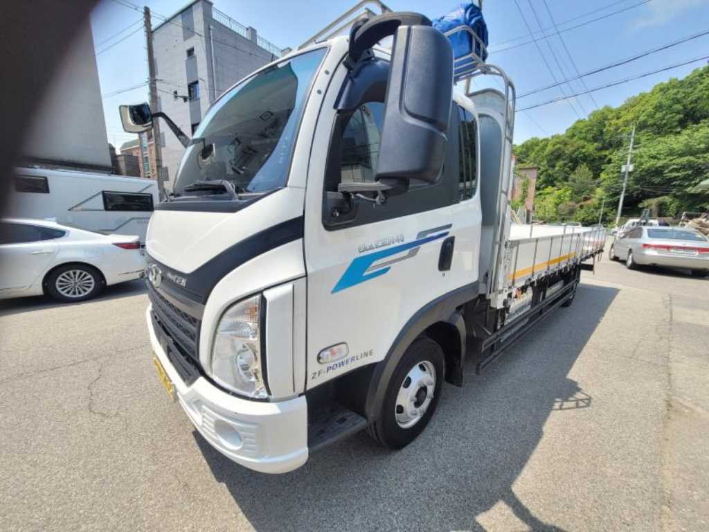 더쎈 3.5톤 카고