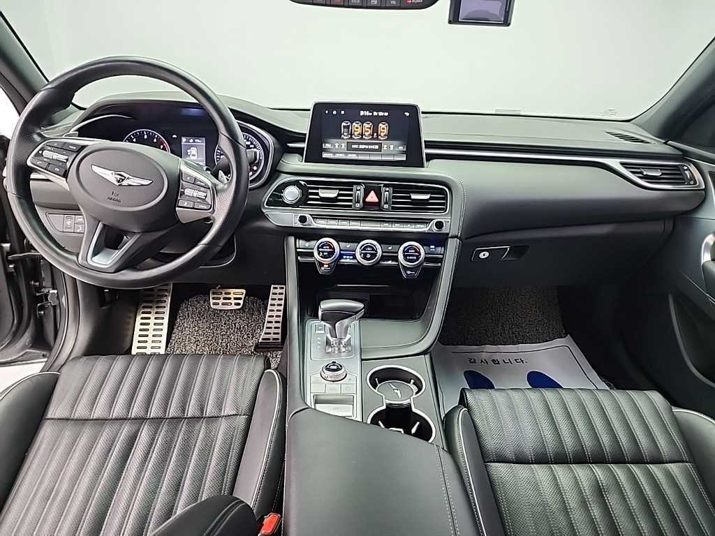 Genesis G70 3.3T Sport AWD Advanced 8