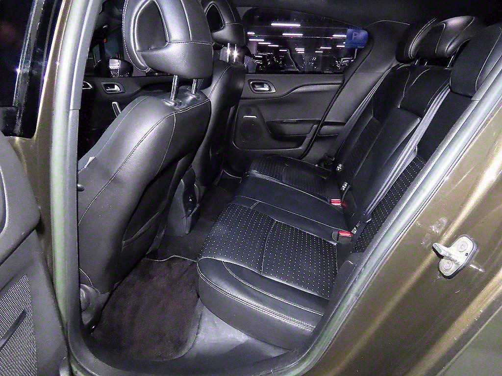Citroen DS4 2.0 HDI So Chic 8