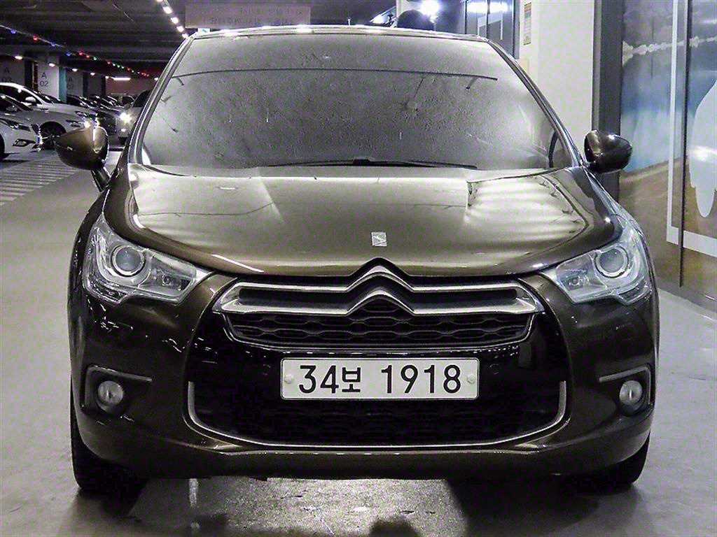 Citroen DS4 2.0 HDI So Chic 3