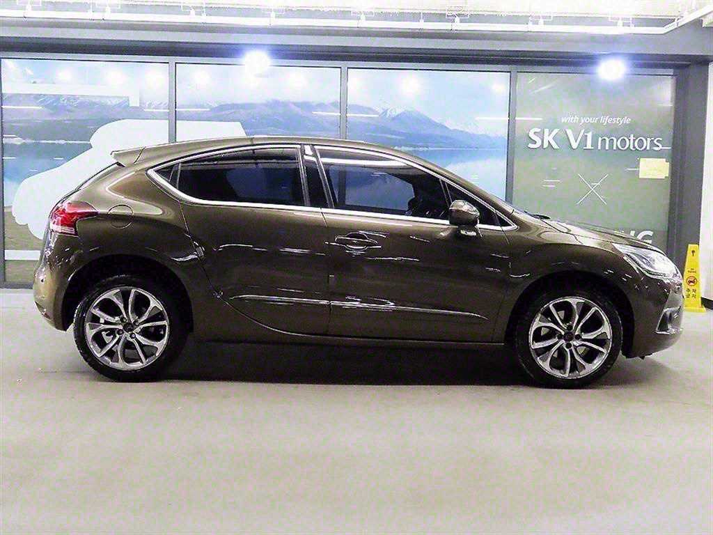Citroen DS4 2.0 HDI So Chic 4