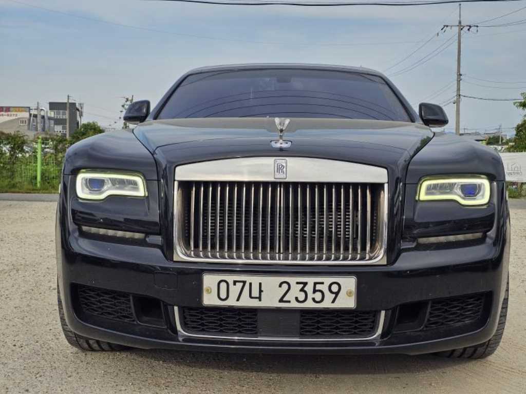 고스트 6.6 V12 EWB 2018년식