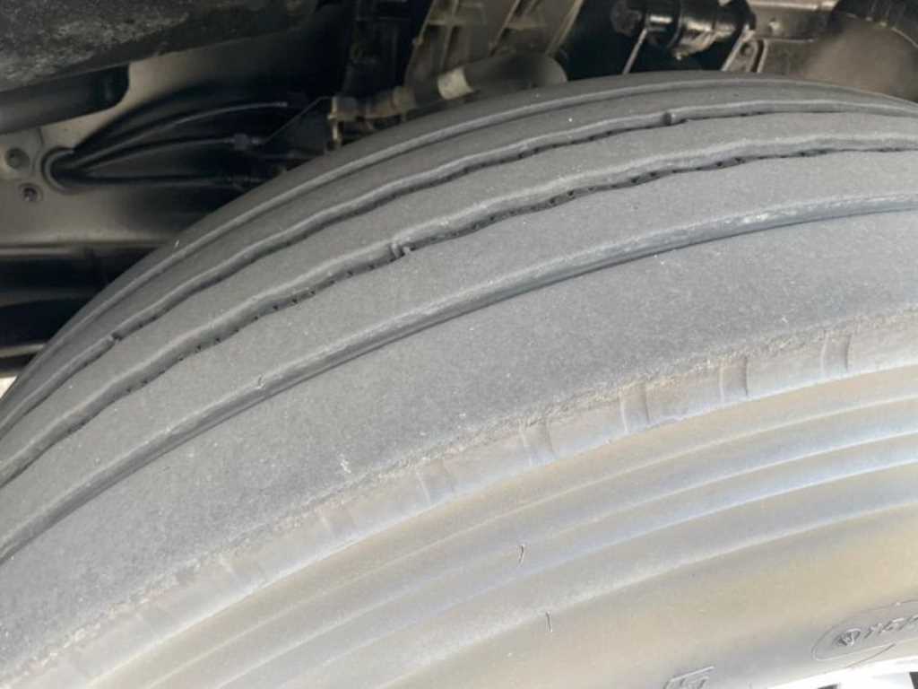 엑시언트 윙바디 9.5톤 수동