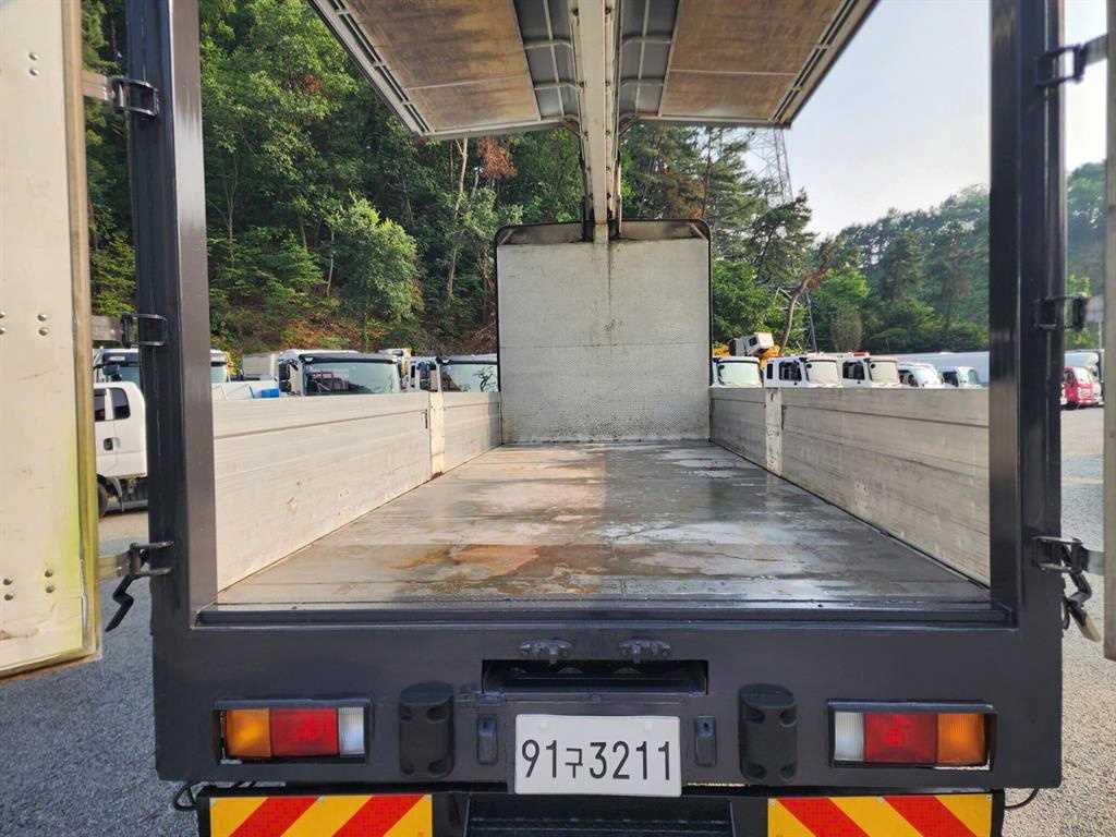 메가트럭 단바리 윙바디 5톤 수동