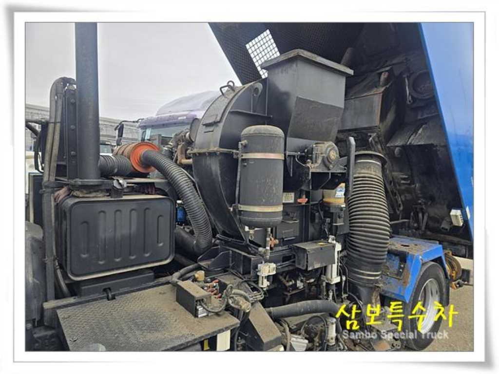 메가트럭 5톤 노면청소차