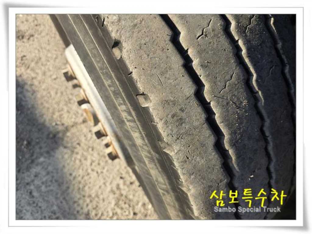 트라고 암롤 22.5톤 수동