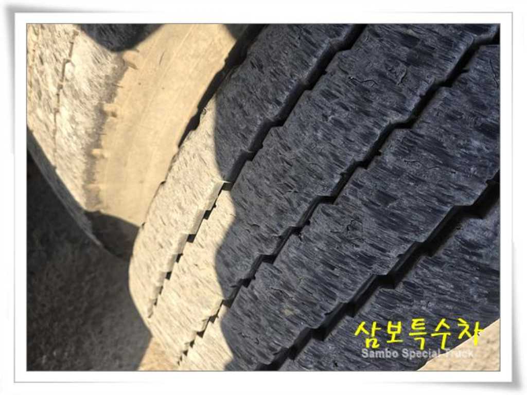트라고 암롤 22.5톤 수동