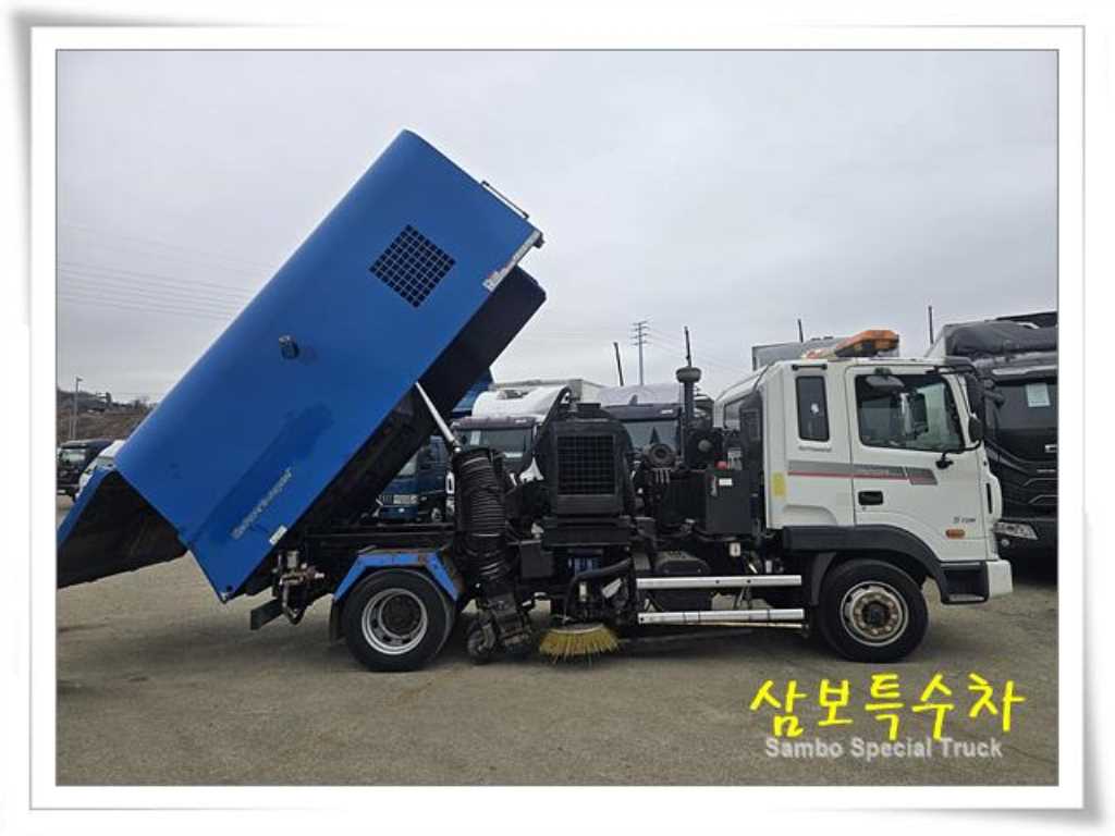 메가트럭 5톤 노면청소차