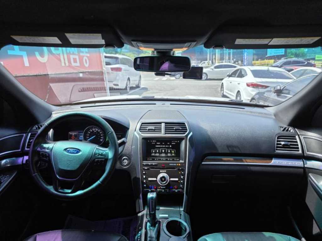 Ford Explorer 3.5 10