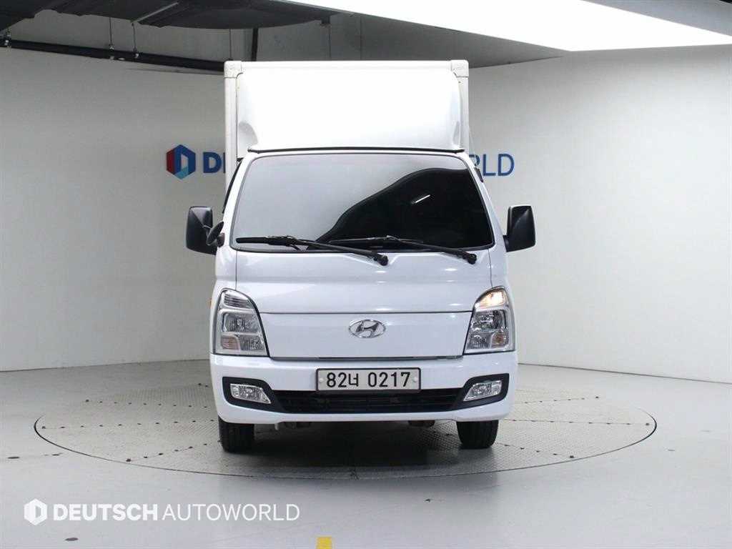 Hyundai Porter Super Cab/ Long Wheelbase CRDi Smart 4