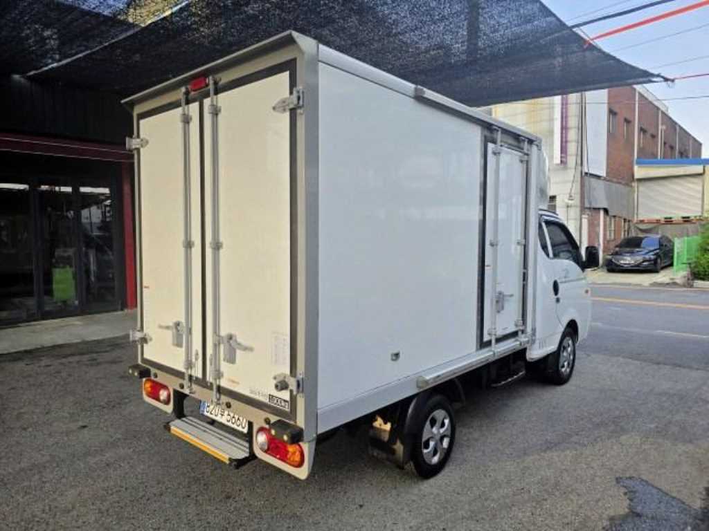 포터2 1톤 냉장탑 트윈컴프 LPG