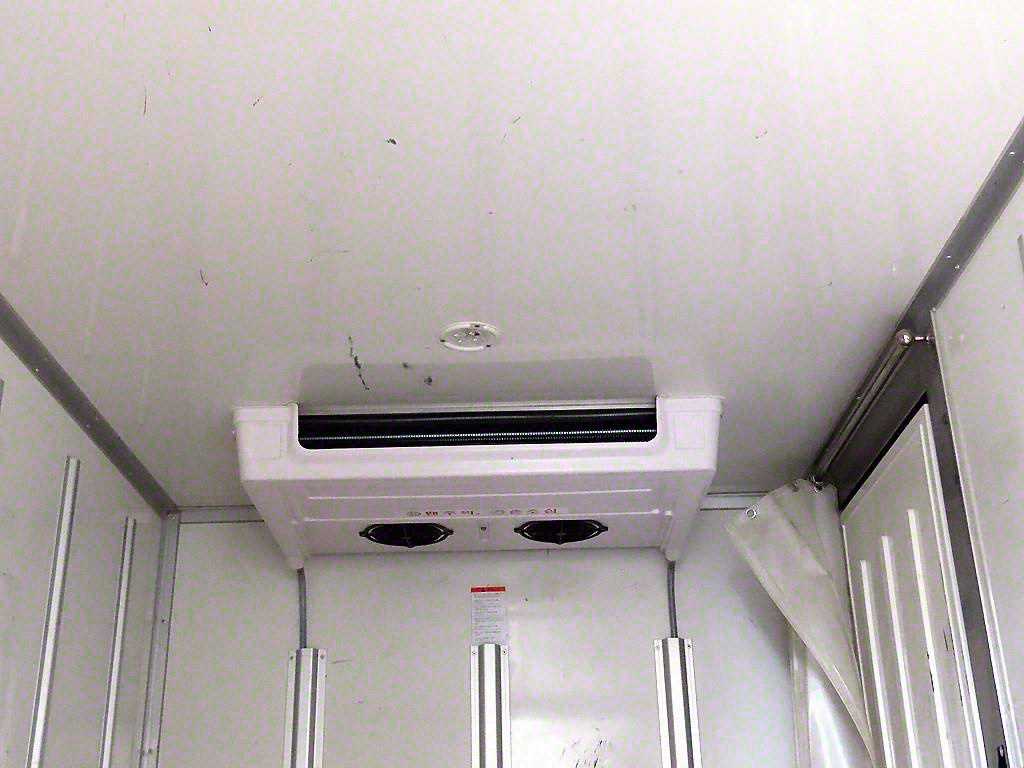 Hyundai Porter Standard Cab/ Long Wheelbase CRDi Super 8