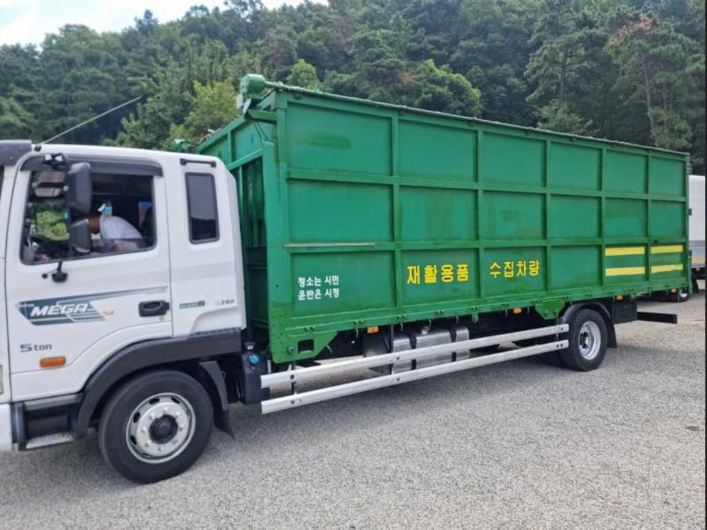 현대 메가트럭 5톤 재활용수거차