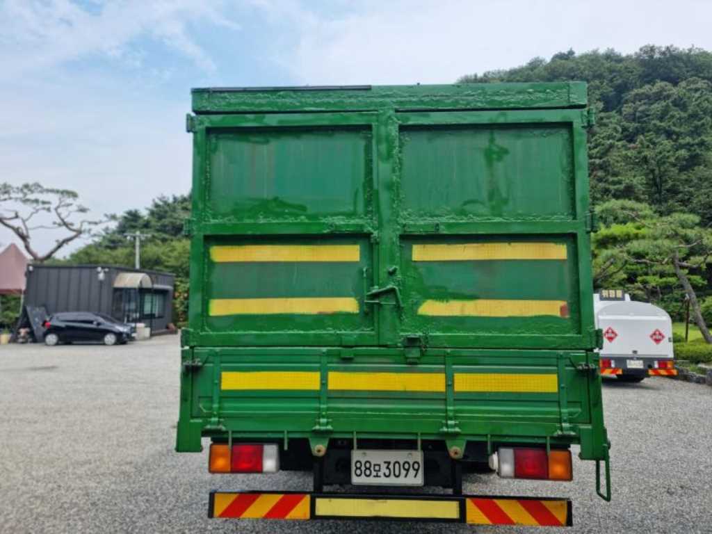 현대 메가트럭 5톤 재활용수거차