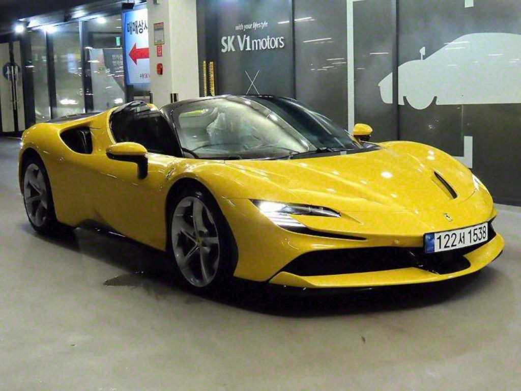 Ferrari SF90 4.0 PHEV AWD Assetto Fiorano