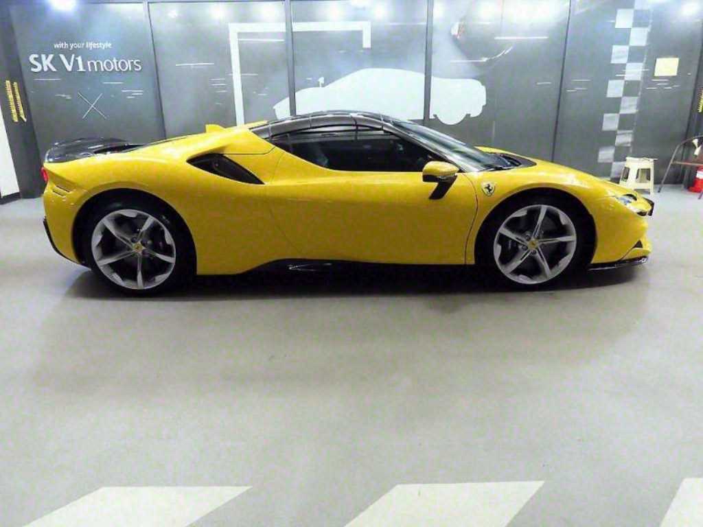 Ferrari SF90 4.0 PHEV AWD Assetto Fiorano 9