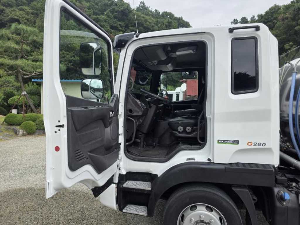 현대 탱크로리 메가트럭 수동