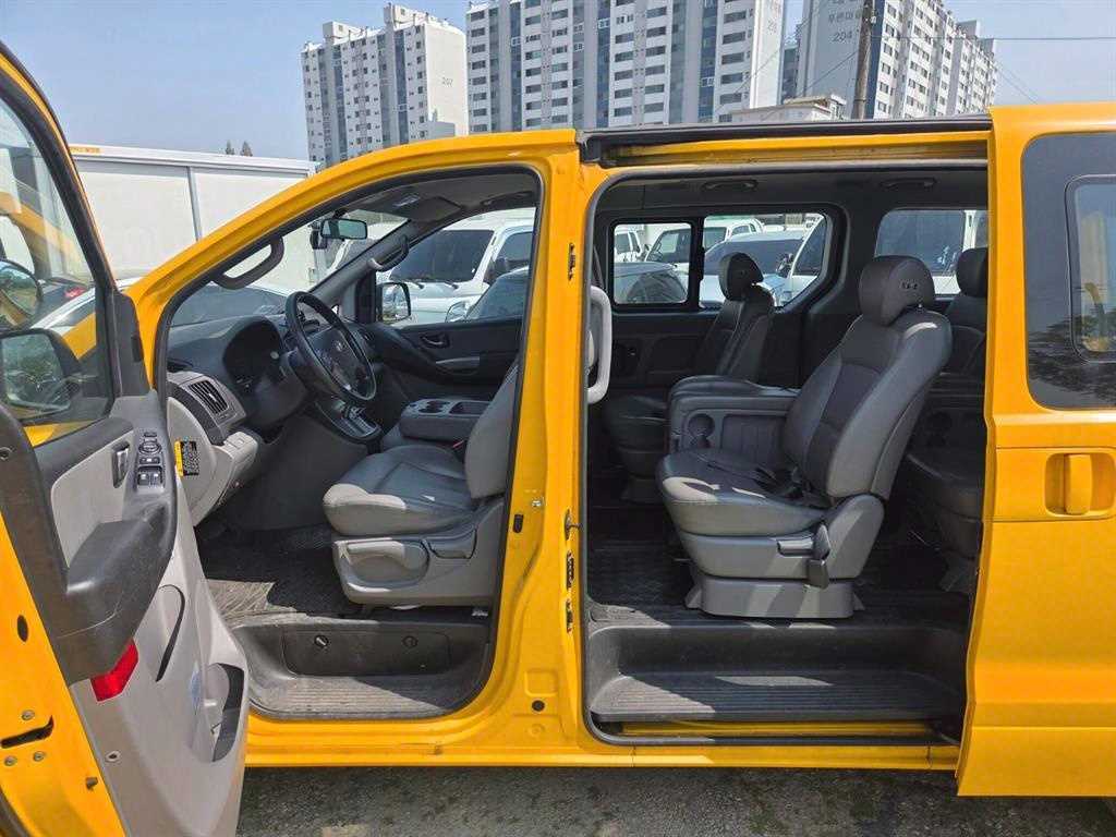 Hyundai Starex LPi Smart 9