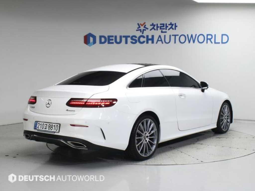 벤츠 E 클래스 E450 4MATIC 쿠페 사진 2/20