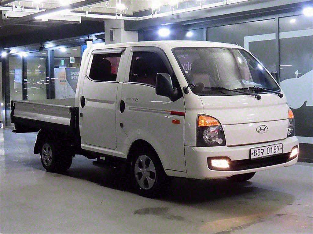 Hyundai Porter 1.0 Ton/ Double Cab/ Long Wheelbase/ CRDi Style