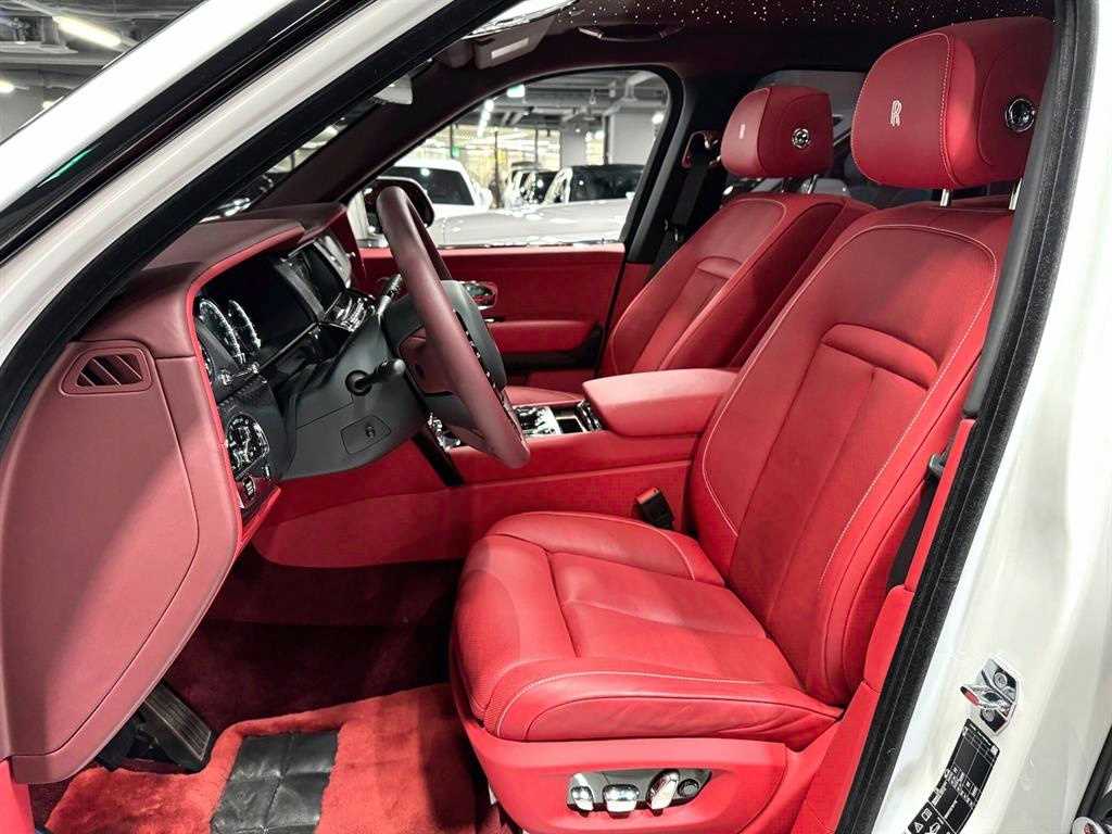 Rolls Royce Cullinan 6.7 V12 Black Badge 8