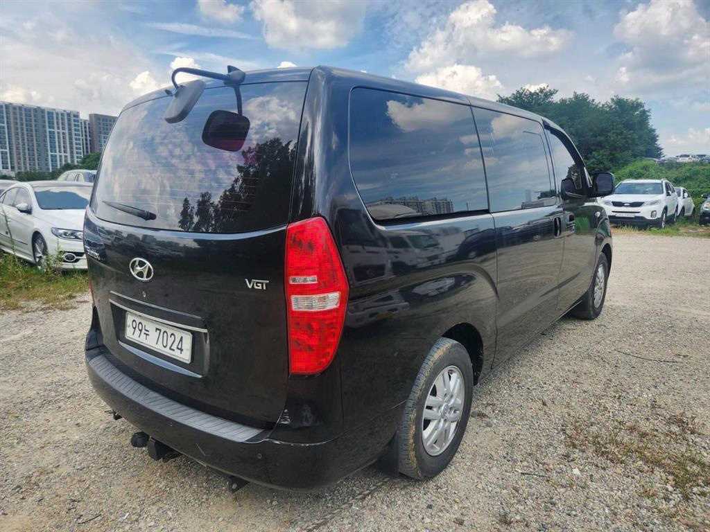 Hyundai Starex Modern 3