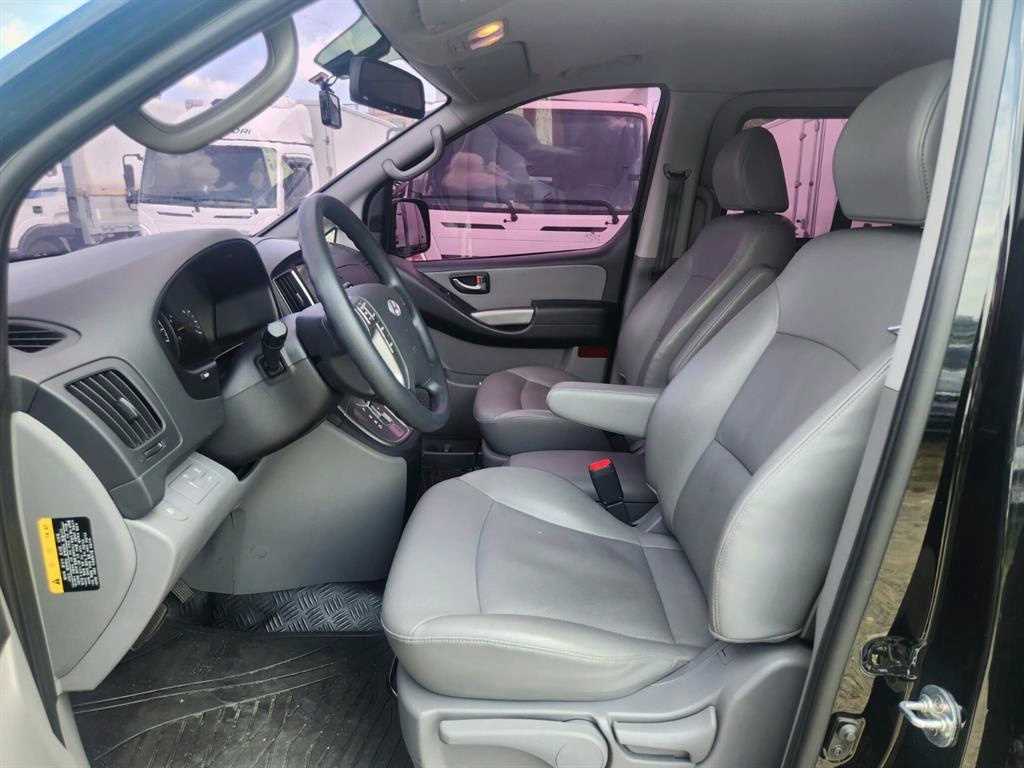 Hyundai Starex Modern 9