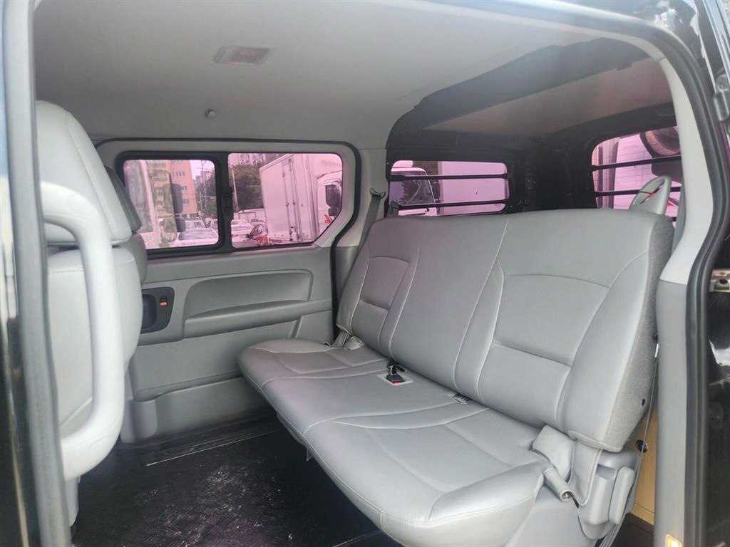 Hyundai Starex Modern 10