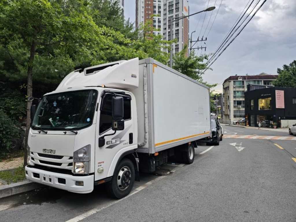 이스즈 엘프 3.5톤 냉동탑 투냉 조르다