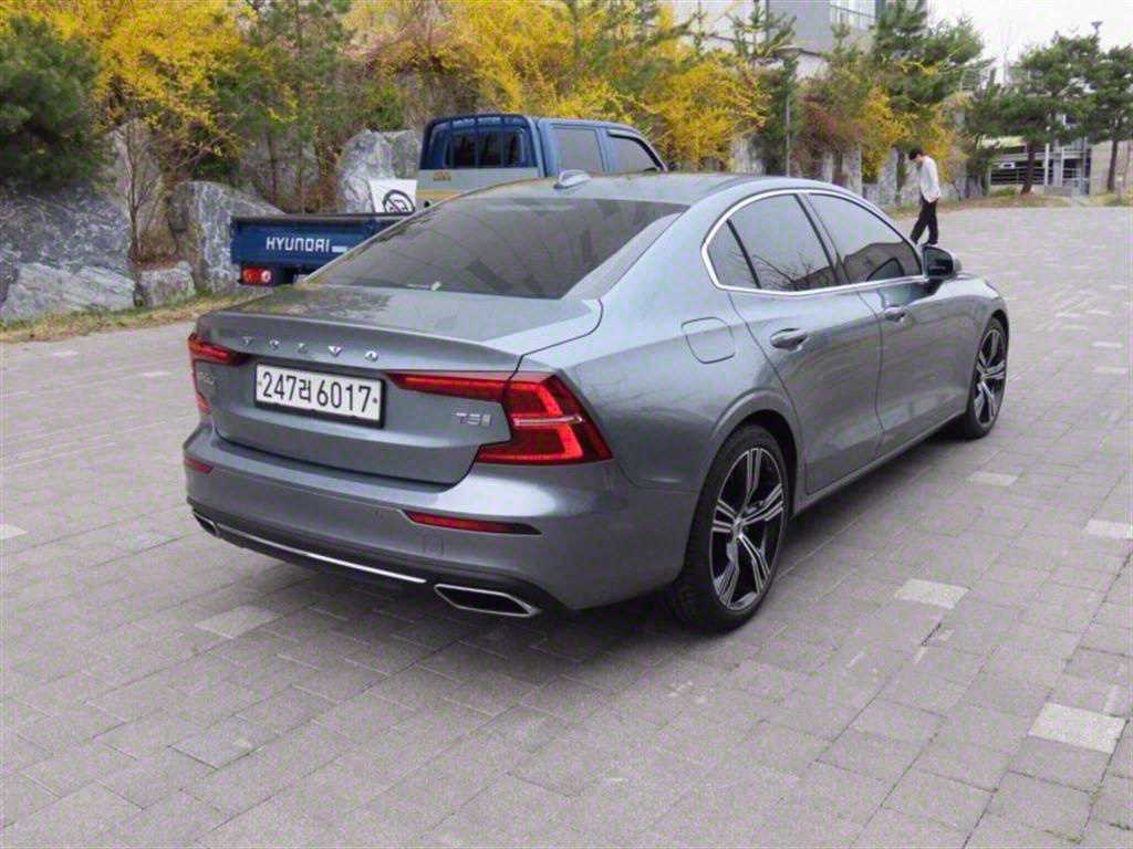 Volvo S60 T5 Momentum 4
