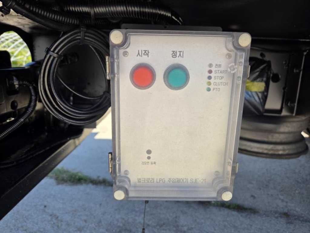 현대 탱크로리 메가트럭 수동