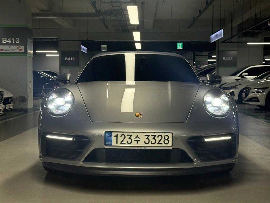 Porsche Carrera 4 GTS Cabriolet 4