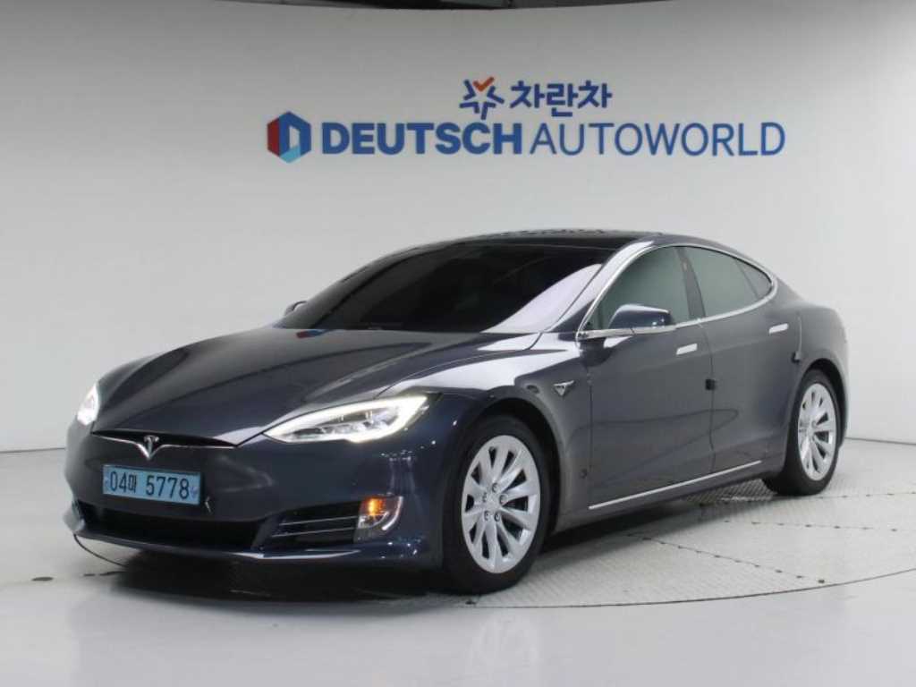 모델 S 75D 2018년식