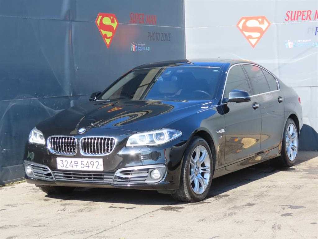BMW 5시리즈 520d xDrive 럭셔리 사진 2/20