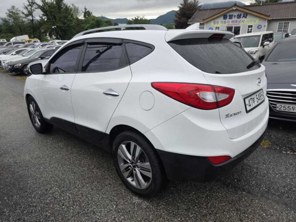 Hyundai Tucson Diesel E-VGT 2WD Modern 7