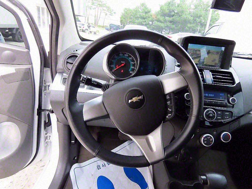 Chevrolet Spark LT 9