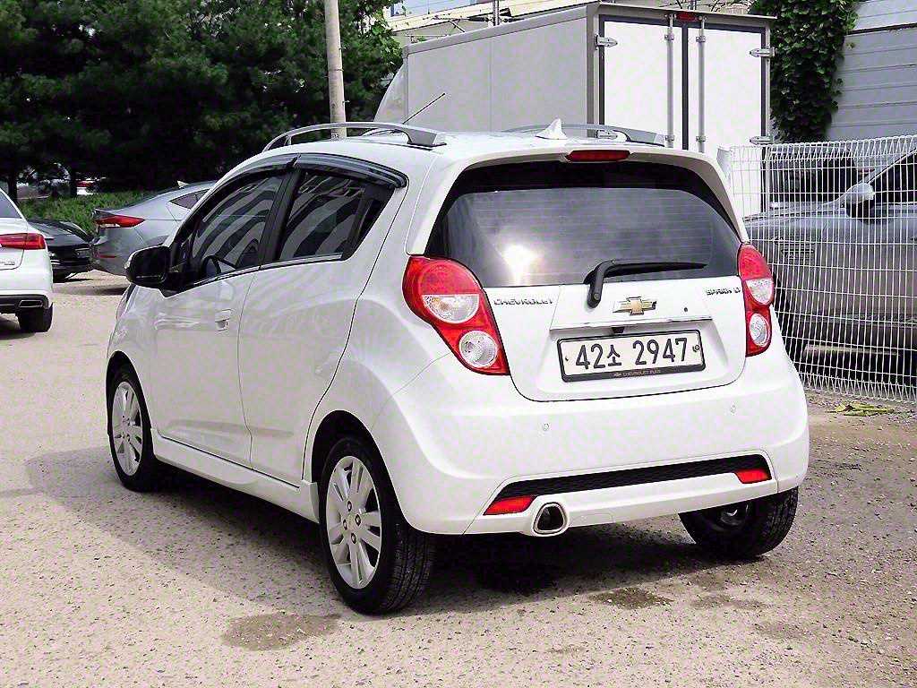 Chevrolet Spark LT 4
