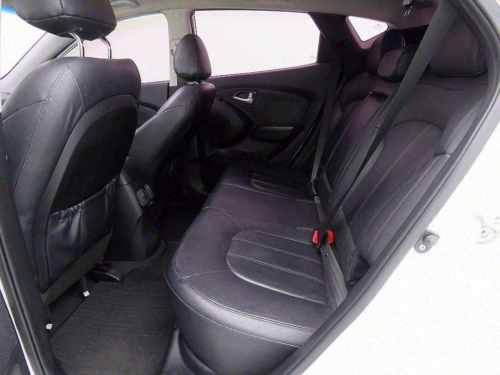 Hyundai Tucson Diesel E-VGT 2WD Modern 8