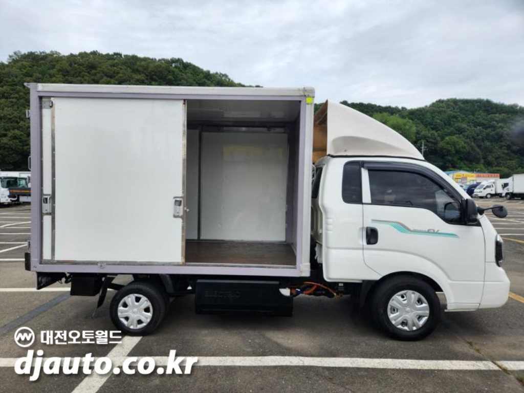 기아 봉고3 1톤 표준탑 전기 2