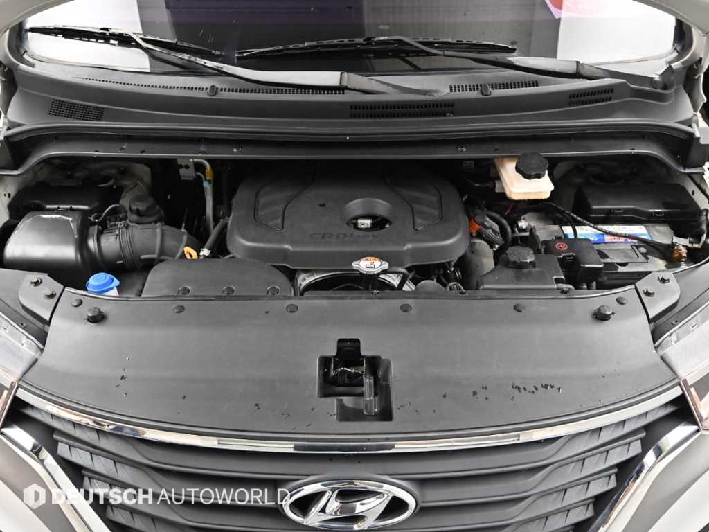 Hyundai Starex 2WD Camping Car 7