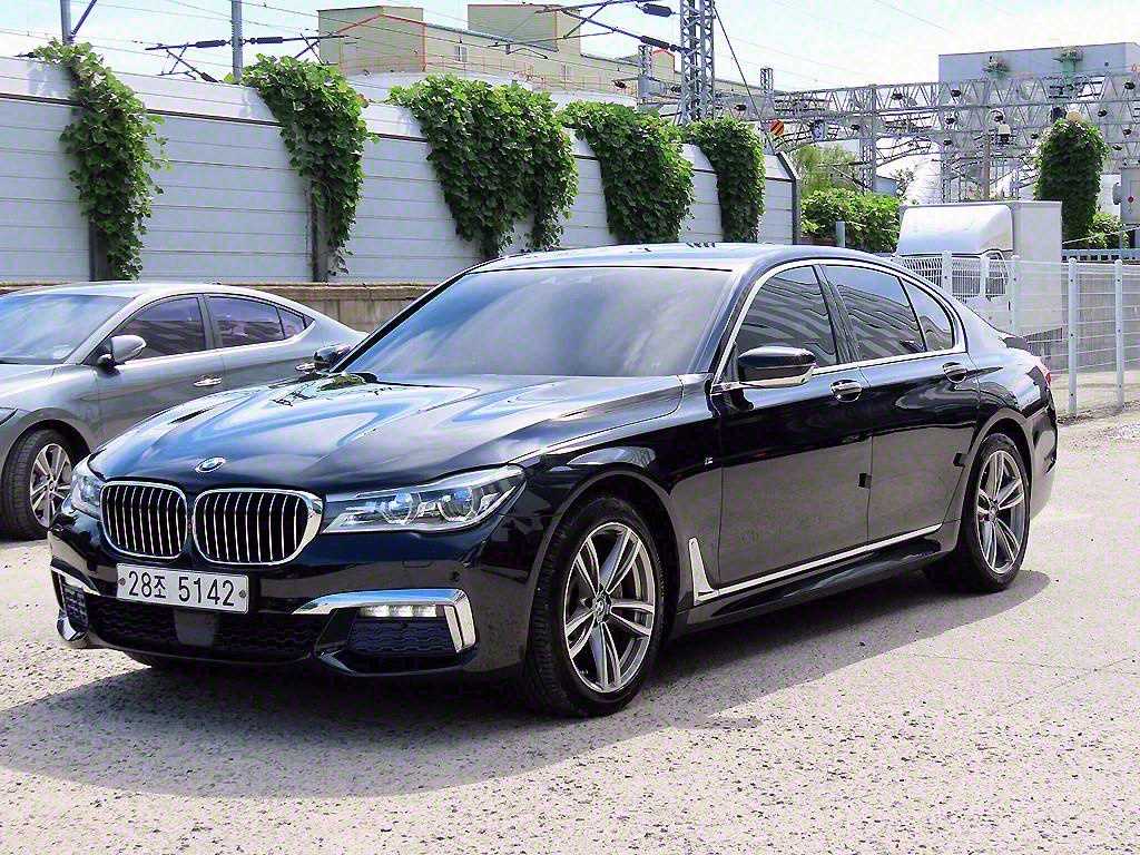 BMW 7시리즈 730d xDrive M 스포츠 사진 2/20